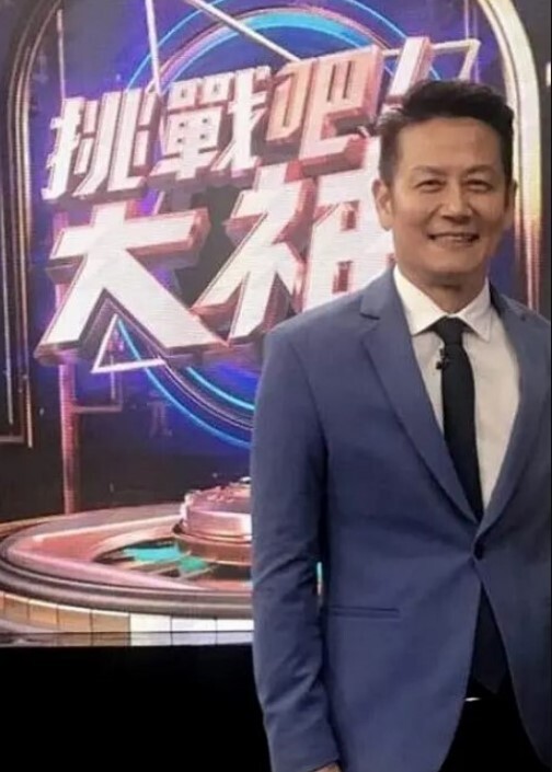 兄妹无套乱伦哥哥不懂怜香惜玉掐着妹妹脖子肆意内射白虎逼 - 美不胜收