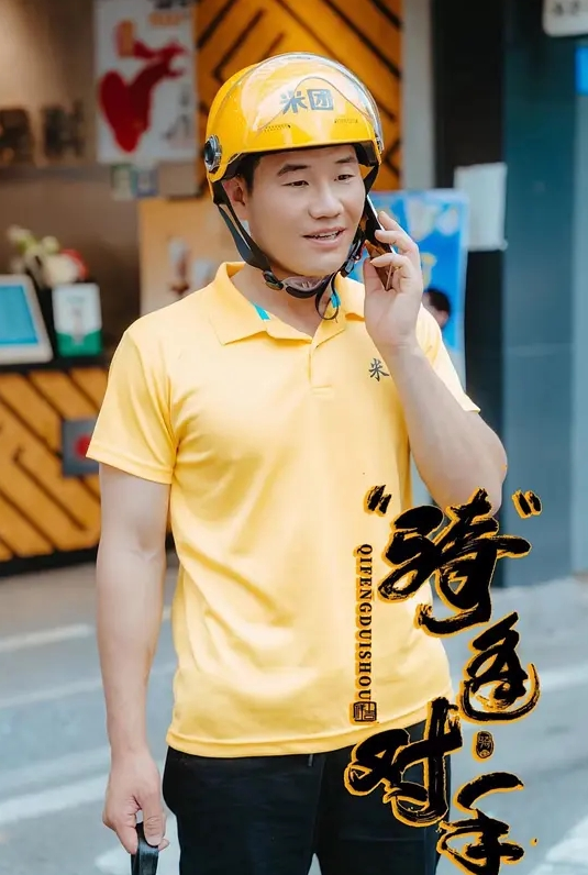 纹身母狗少妇和主人去酒店开房，这是多久没被这么大的肉棒干过了，这渴望的眼神 - 美不胜收